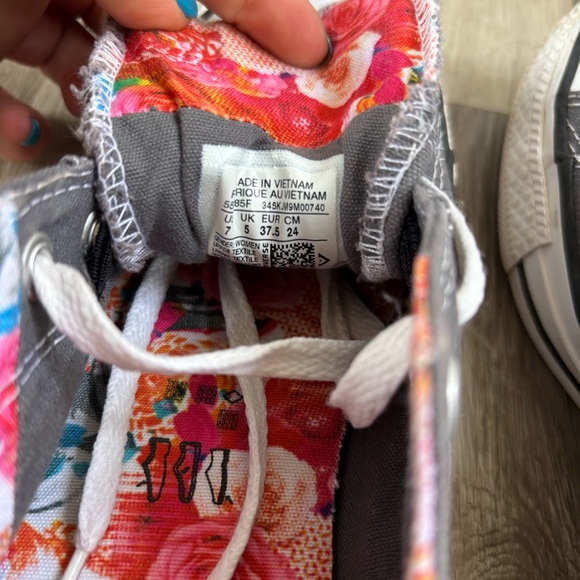 Converse All Star Low Top Gray Floral Sneakers Women’s Size 7 - Picture 4 of 12